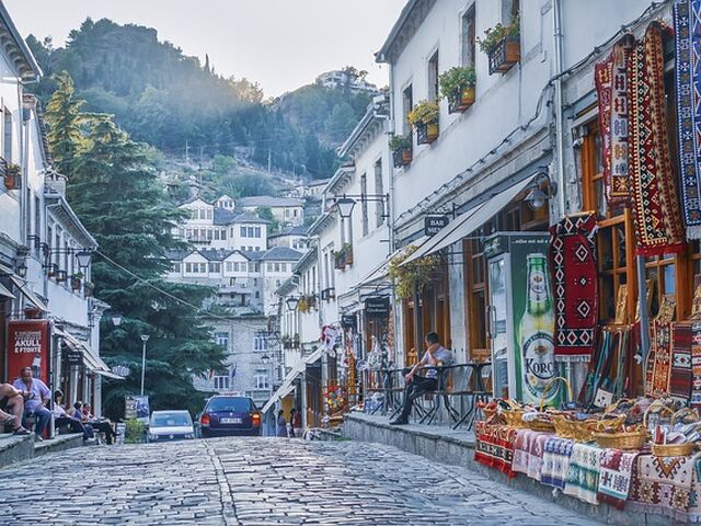 Arnavutluk Tiran Turu Air Albania Hava Yolları İle 3 Gece 4 Gün