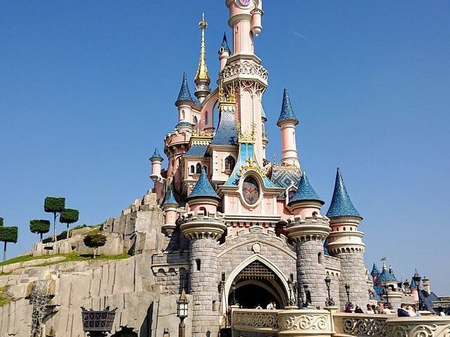 Paris & Disneyland Turu Pegasus Hava Yolları İle 4 Gece (ORY-ORY)
