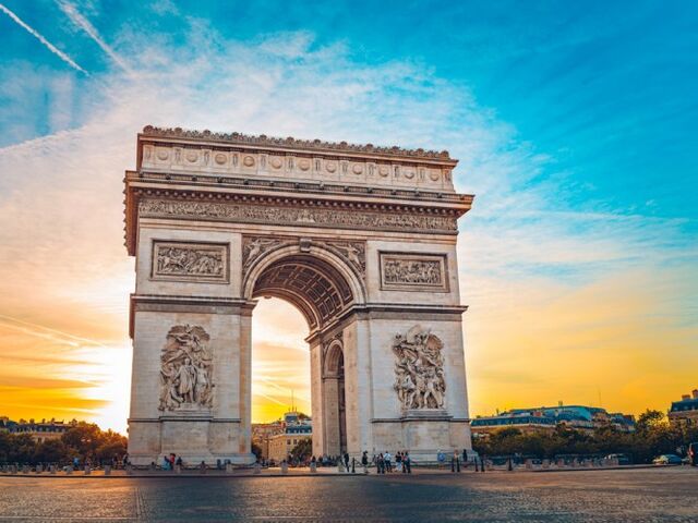Klasik Benelux & Paris & Alsace Pegasus Hava Yolları İle 7 Gece (CRL-CRL)